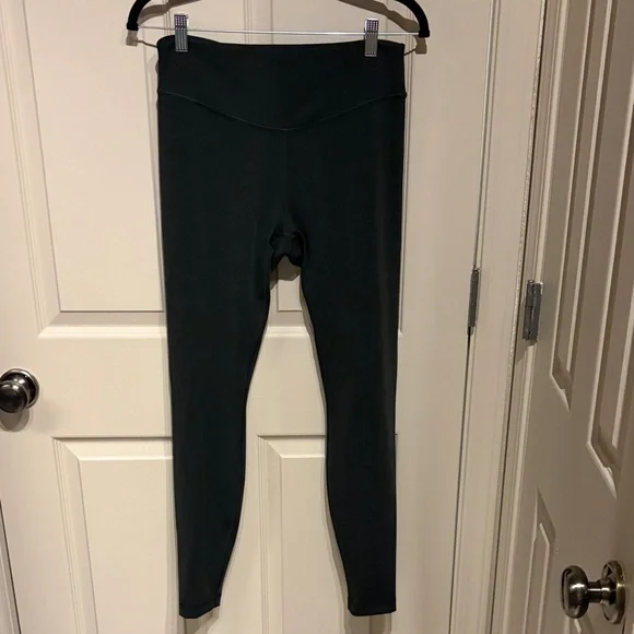 EUC Lululemon Set - Picture 5 of 9